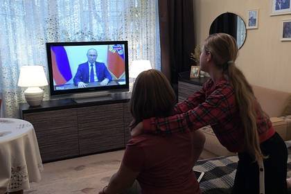 Владимир Путин - Путин заявил о необходимости бороться за жизнь каждого больного с коронавирусом - lenta.ru - Россия