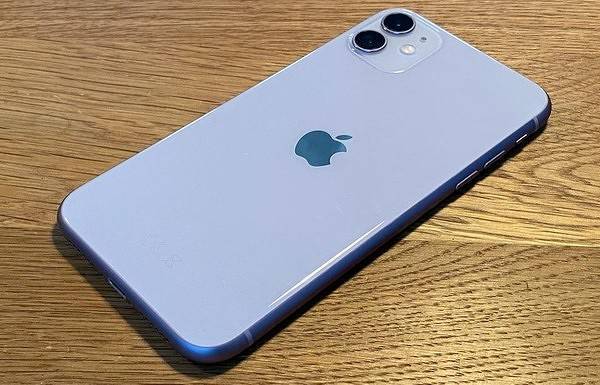 Apple готовит iPhone-кроху и iPhone-гиганта - cnews.ru