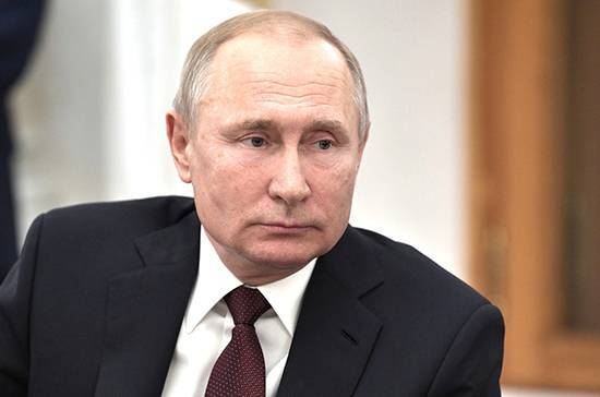 Владимир Путин - Путин призвал создать условия для возврата компаний к нормальному графику работы - pnp.ru - Россия