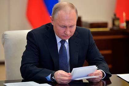 Владимир Путин - Путин призвал не останавливать экономику - lenta.ru - Россия