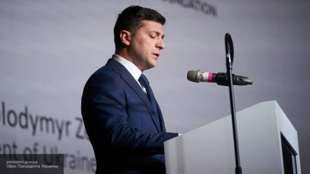 Владимир Зеленский - Эксперты назвали действия Зеленского на посту президента неэффективными - politexpert.net - Украина