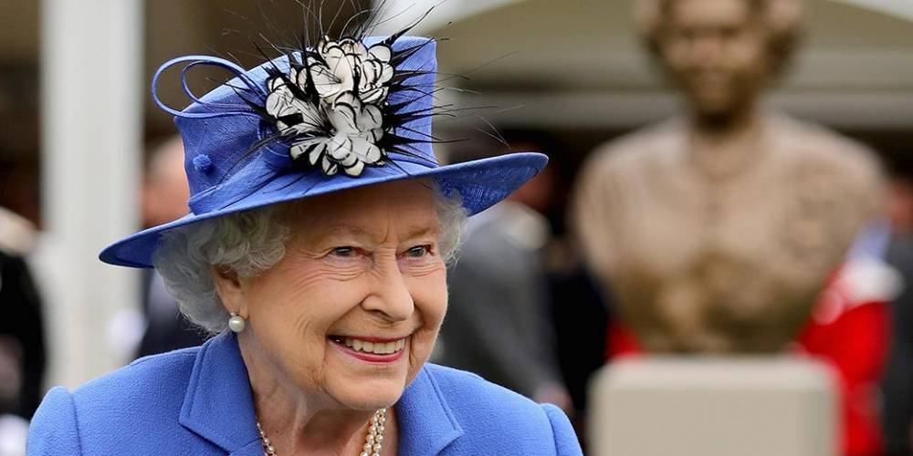 Елизавета II (Ii) - «Зелененький он был»: наряд Елизаветы II стал объектом для шуток - detaly.co.il