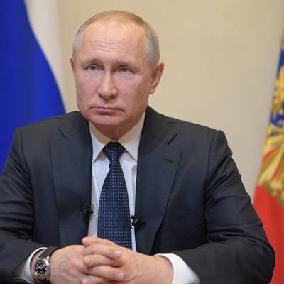 Владимир Путин - Путин пообещал доплаты медикам, которые борются с коронавирусом - radiomayak.ru