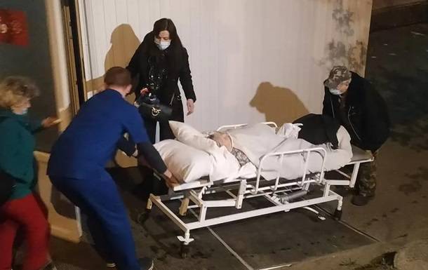 Ночью из Александровской больницы Киева эвакуировали больных COVID-19 - korrespondent.net - Киев