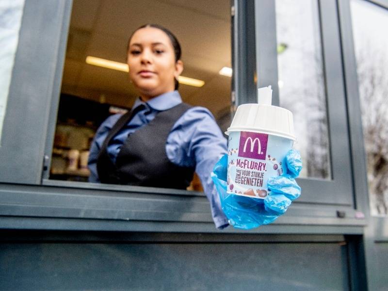 Глава McDonald’s вдвое уменьшил свою зарплату из-за ситуации с пандемией - sobesednik.ru