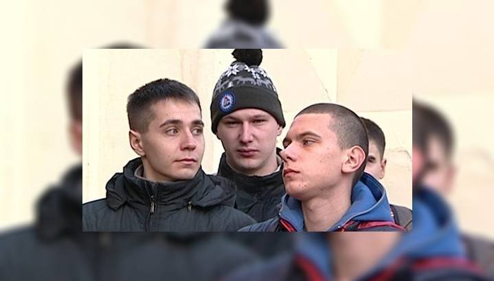 Калужских призывников ждут в военкоматах через месяц - vesti.ru