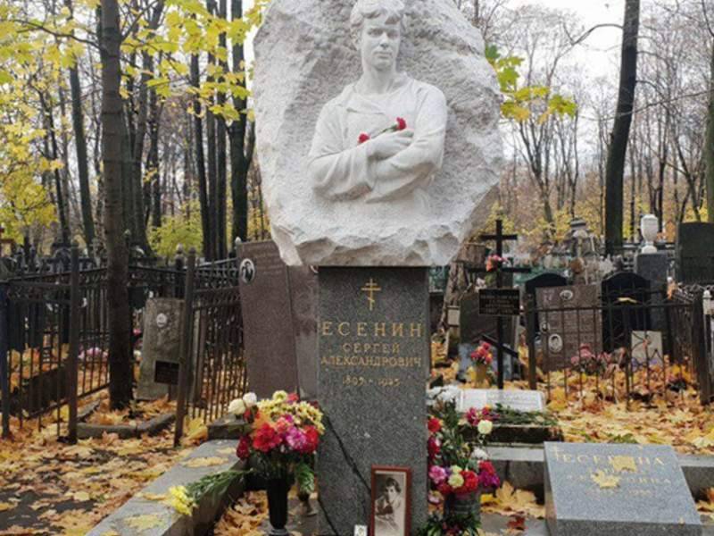 Сергей Собянин - В Москве закрыли кладбища для посещения из-за коронавируса - dayonline.ru - Москва