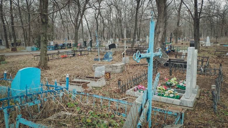 В Москве для посетителей закрыли кладбища - newizv.ru - Россия - Москва