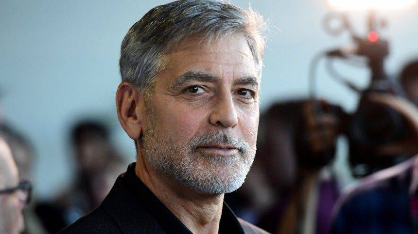 Джордж Клуни - Амаль Клуни - Джордж Клуни пожертвовал миллион долларов на борьбу с коронавирусом - 5-tv.ru - Los Angeles