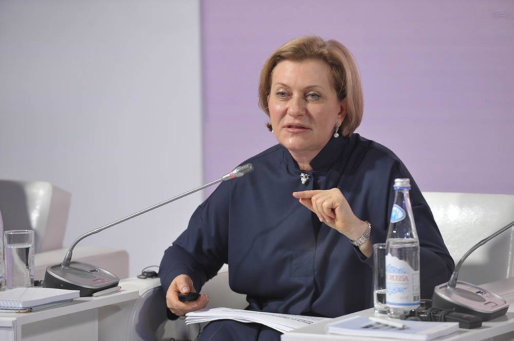 Анна Попова - Анна Попова рассказала о «вселяющих надежду» изменениях в ситуации с коронавирусом - vm.ru - Россия