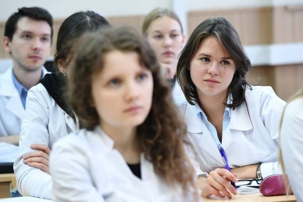 В Сеченовском университете опровергли сообщения о принуждении студентов к лечению больных COVID-19 - govoritmoskva.ru - Москва