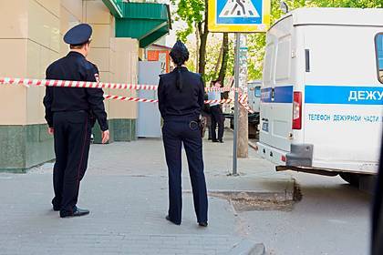 Российских полицейских начнут штрафовать за появление на работе без масок - lenta.ru - Москва
