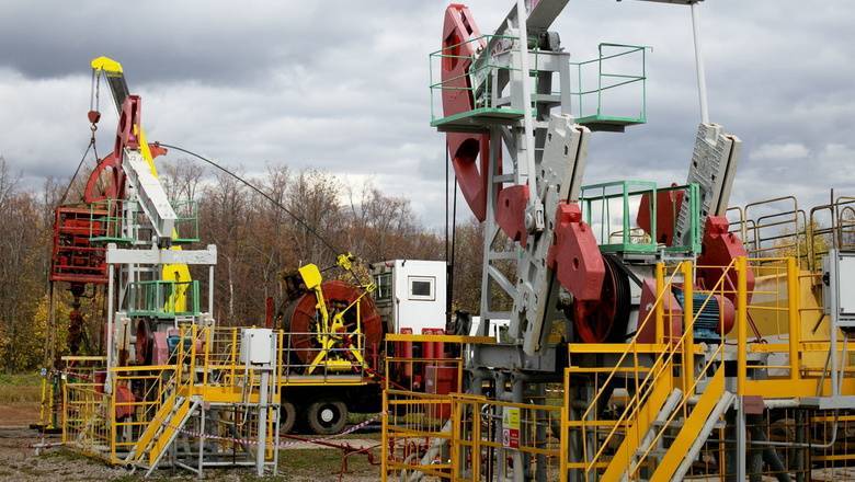 Александр Дюков - В "Газпром нефти" понадеялись на 30 долларов за баррель нефти к лету - newizv.ru