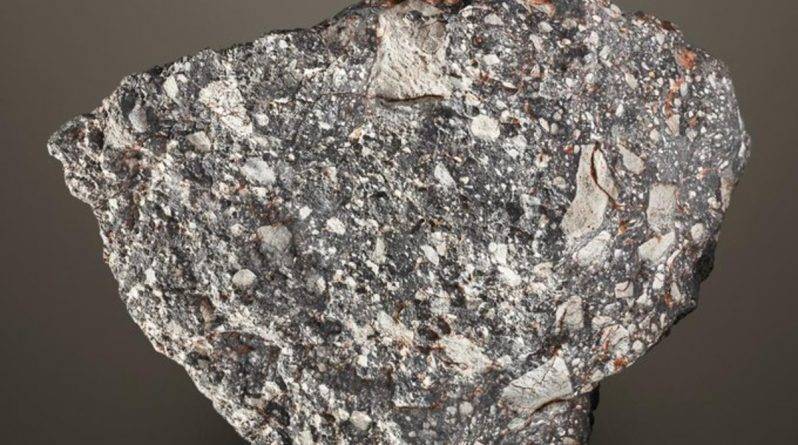 Christie’s выставил на аукцион редчайший лунный метеорит за $2,5 млн - usa.one