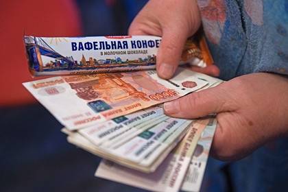 Евгений Куйвашев - Российский губернатор ответил на вопрос о пропавших выплатах врачам - lenta.ru - Россия - Свердловская обл.