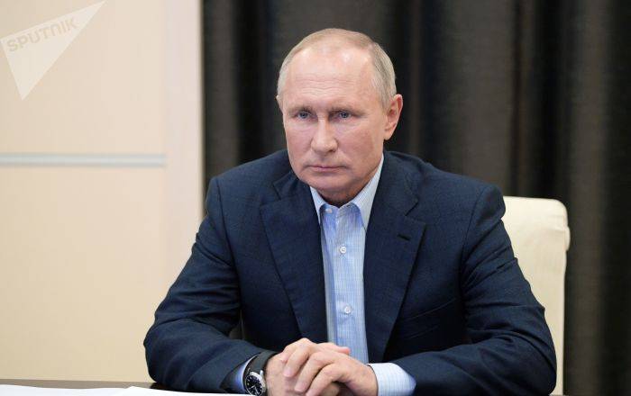 Владимир Путин - Путин поручил подготовить рекомендации по отмене ограничений в регионах РФ - sputnik.by - Россия - Минск