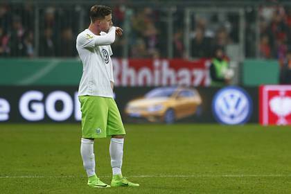 Немецкий футболист получил тяжелую травму на первой тренировке после карантина - lenta.ru - Германия