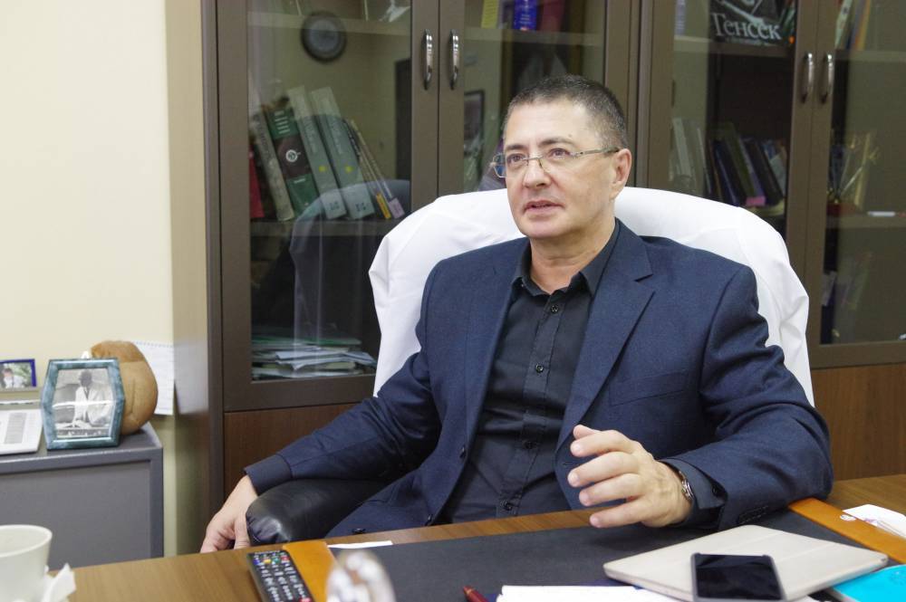 Александр Мясников - Доктор Мясников рассказал о «странностях» коронавируса - vm.ru