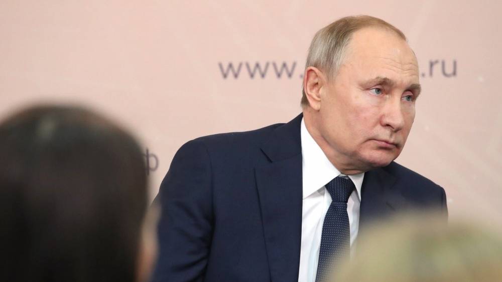 Владимир Путин - Путин поручил разработать меры по поддержке кредитования - riafan.ru - Россия - Москва