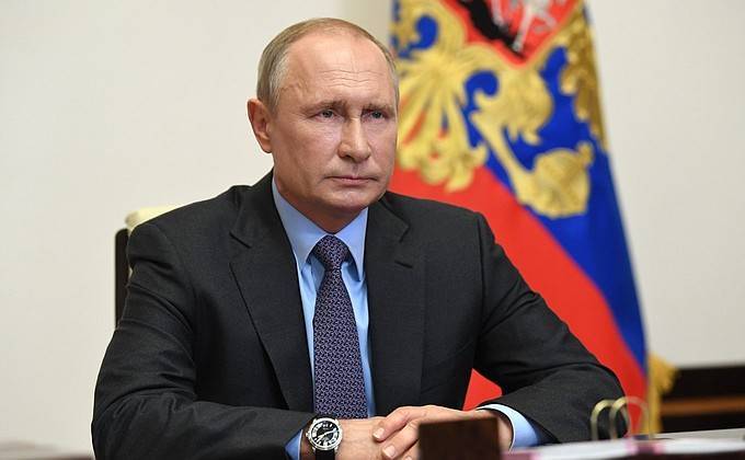 Владимир Путин - Владимир Путин заявил о росте числа коек для пациентов с коронавирусом - vm.ru - Россия