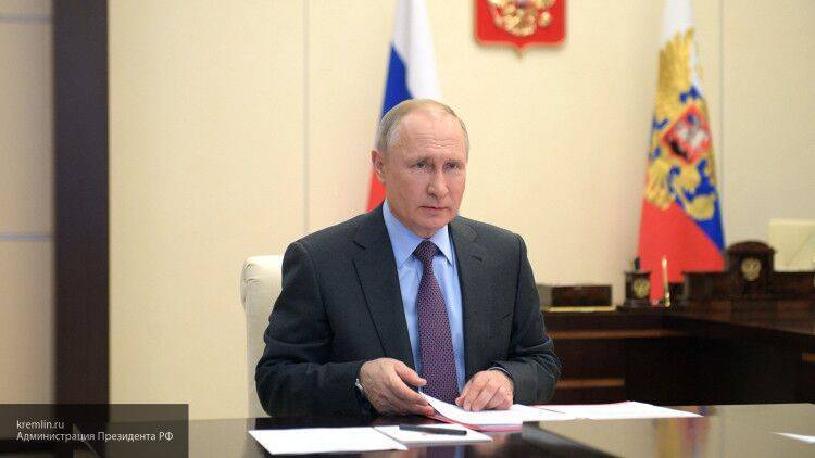 Владимир Путин - Путин остался недоволен, что половина медработников не получила апрельские выплаты - nation-news.ru - Россия