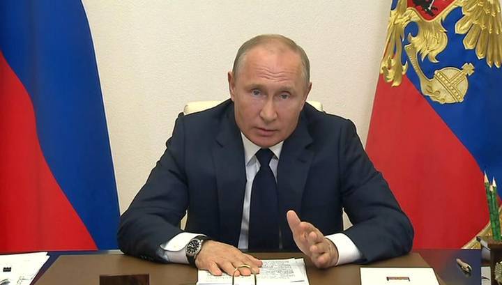 Владимир Путин - Путин: накопленные резервы позволяют принять решение о соцвыплатах - vesti.ru - Россия