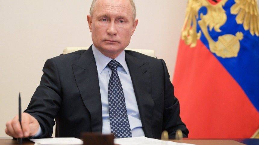 Владимир Путин - Путин поручил запустить с 1 июня кредитную программу поддержки занятости - 5-tv.ru - Россия