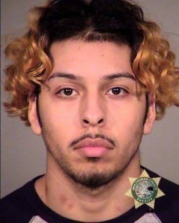 Мужчину обвинили в том, что он прятался в спальне 12-летней девочки в течение месяца, подвергая ее сексуальному насилию - usa.one - Сша - штат Орегон - Вашингтон - штат Вашингтон