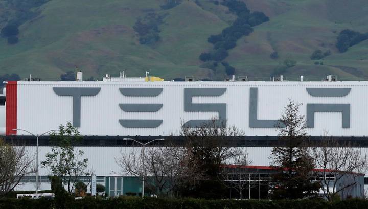 Ньюсом Гэвин - Завод Tesla в Калифорнии вернется к работе, вопреки запретам - vesti.ru - штат Калифорния