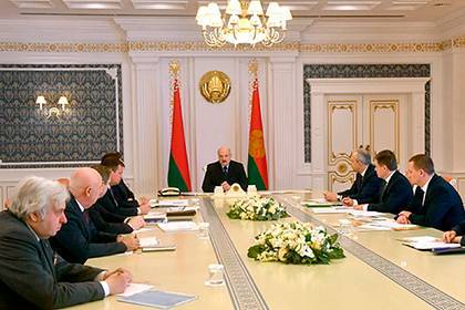 Александр Лукашенко - Лукашенко назвал ситуацию с коронавирусом в Белоруссии терпимой - lenta.ru - Белоруссия