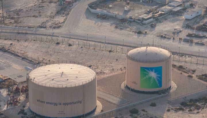 ОАЭ и Кувейт помогут Саудовской Аравии увеличить сокращение нефтедобычи - vesti.ru - Саудовская Аравия - Эмираты - Кувейт