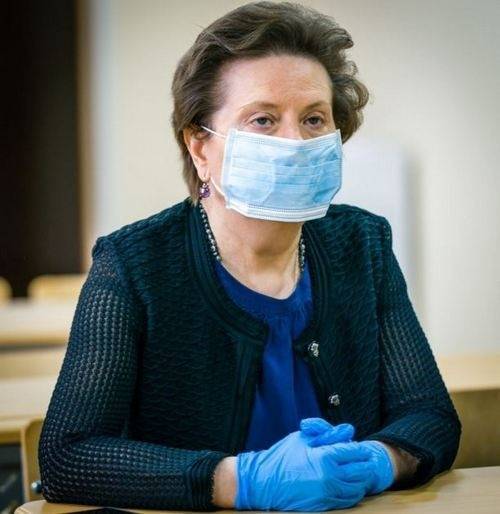 Наталья Комарова - Комарова сообщила, что в Югре от коронавируса «скончались шесть человек… плюс два» - znak.com - округ Югра