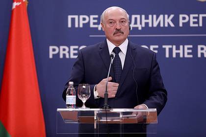 Александр Лукашенко - Лукашенко посоветовал безработным белорусам пережить коронавирус на работе - lenta.ru - Белоруссия