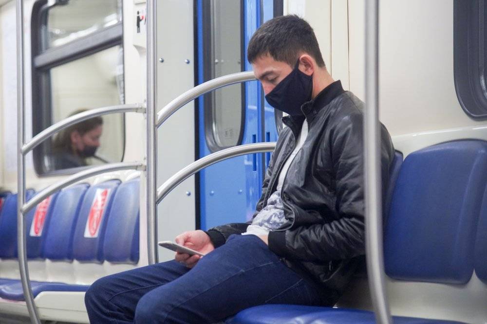 Дептранс прокомментировал сведения о наценке на маски в метрополитене - vm.ru - Китай