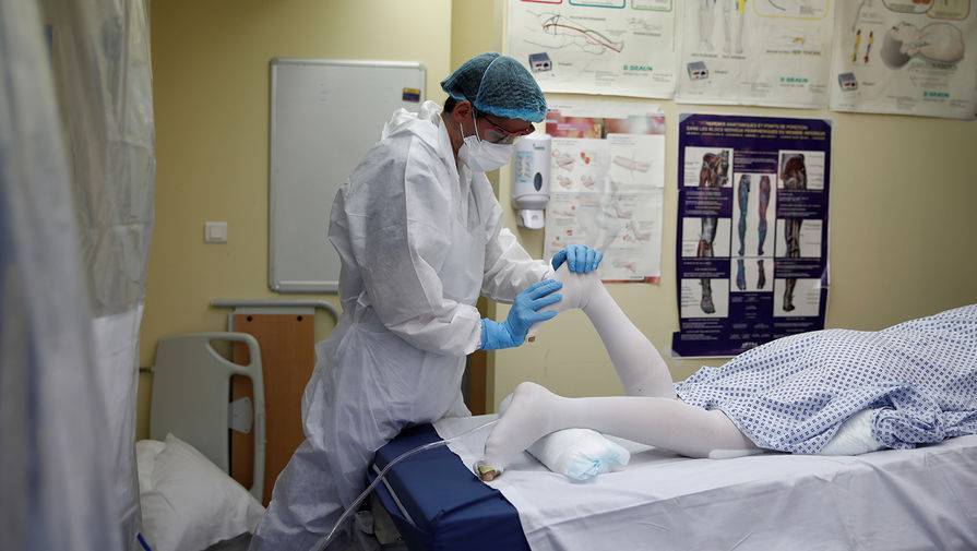 Во Франции число жертв коронавируса приближается к 27 тысячам - gazeta.ru - Франция - Ухань