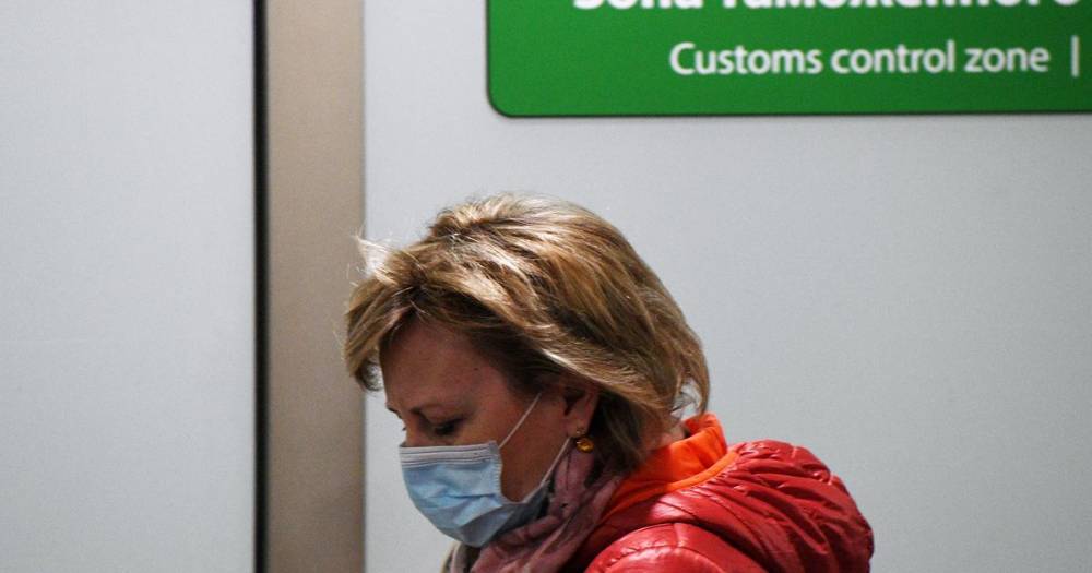 Пассажиров крупных авиакомпаний США не будут принуждать носить маски - ren.tv - Сша