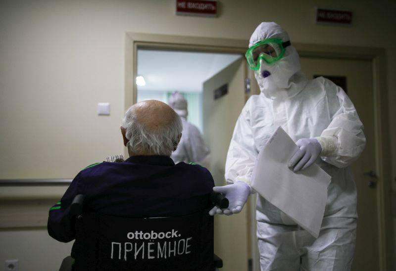 В России выявлено 10028 новых случаев заражения коронавирусом - tvc.ru - Россия - Москва - Московская обл.