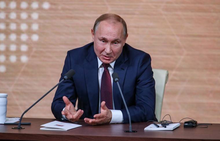 Путин - Путин раскритиковал работу министерств по оформлению выплат на детей - news.ru