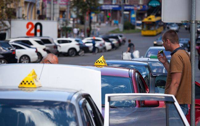 Виталий Кличко - Такси разрешили использовать полосы движения общественного транспорта - rbc.ua - Украина - Киева