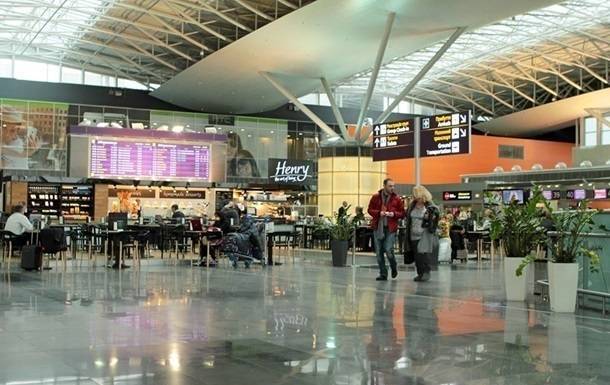 Агентство ЕС внесло украинские аэропорты в список рисковых из-за пандемии - korrespondent.net - Киев - Черновцы