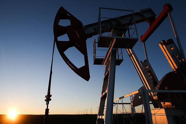 Мировые цены на нефть начали расти после небольшого падения - vm.ru - Москва - Лондон