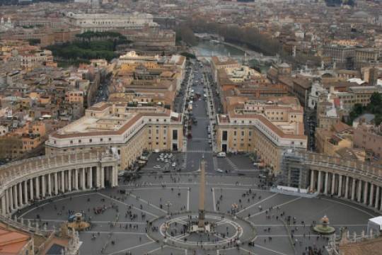 Ватикан и Папа Римский перешли на режим экономии из-за коронавируса - versia.ru - Ватикан - Ватикан