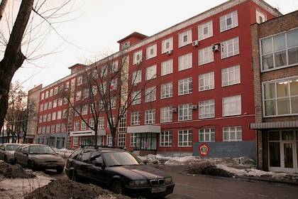 В Москве завод открыли и закрыли через день за отсутствие масок у работников - lenta.ru - Москва
