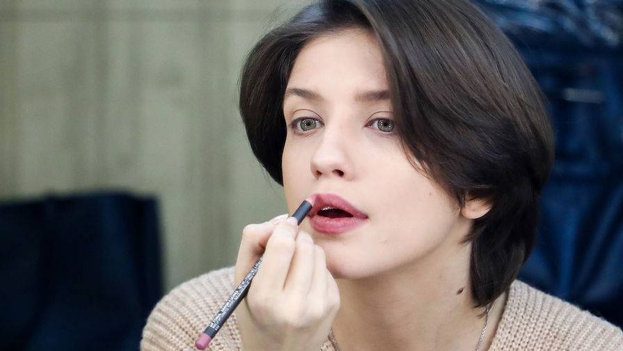 Самоизоляция изменит подход женщин к макияжу - gazeta.ru