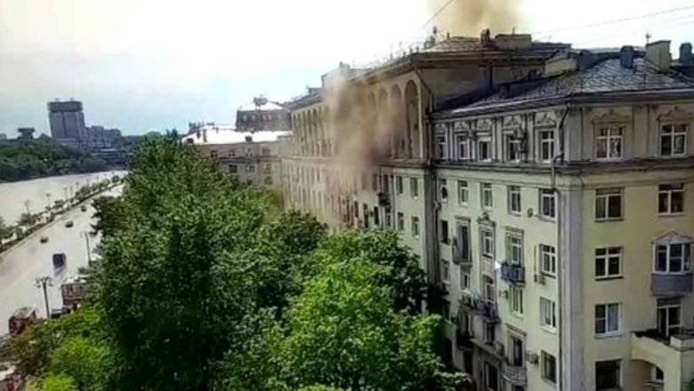 При пожаре в доме на Фрунзенской набережной Москвы погиб человек - newizv.ru - Москва