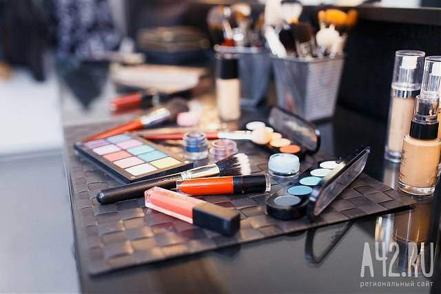 Визажист Gucci посоветовал женщинам изменить отношение к макияжу из-за пандемии коронавируса - gazeta.a42.ru