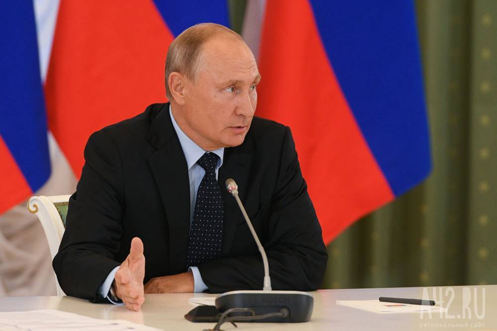 Владимир Путин - Путин на совещании заявил о меняющейся ситуации с коронавирусом - gazeta.a42.ru - Россия