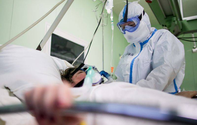 Число новых случаев коронавируса в России вновь превысило 10 тысяч - tvc.ru - Россия - Москва - Московская обл.