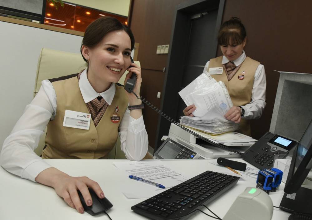 Анастасия Ракова - Более 800 сотрудников центров «Мои Документы» работают на горячей линии по вопросам COVID-19 - vm.ru - Москва