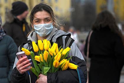 Россиянам назвали различия аллергии и коронавируса - lenta.ru